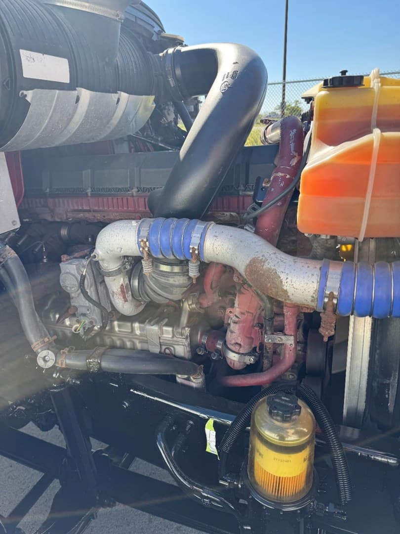 2018 Mack Pinnacle in Carroll, IA — photo 10